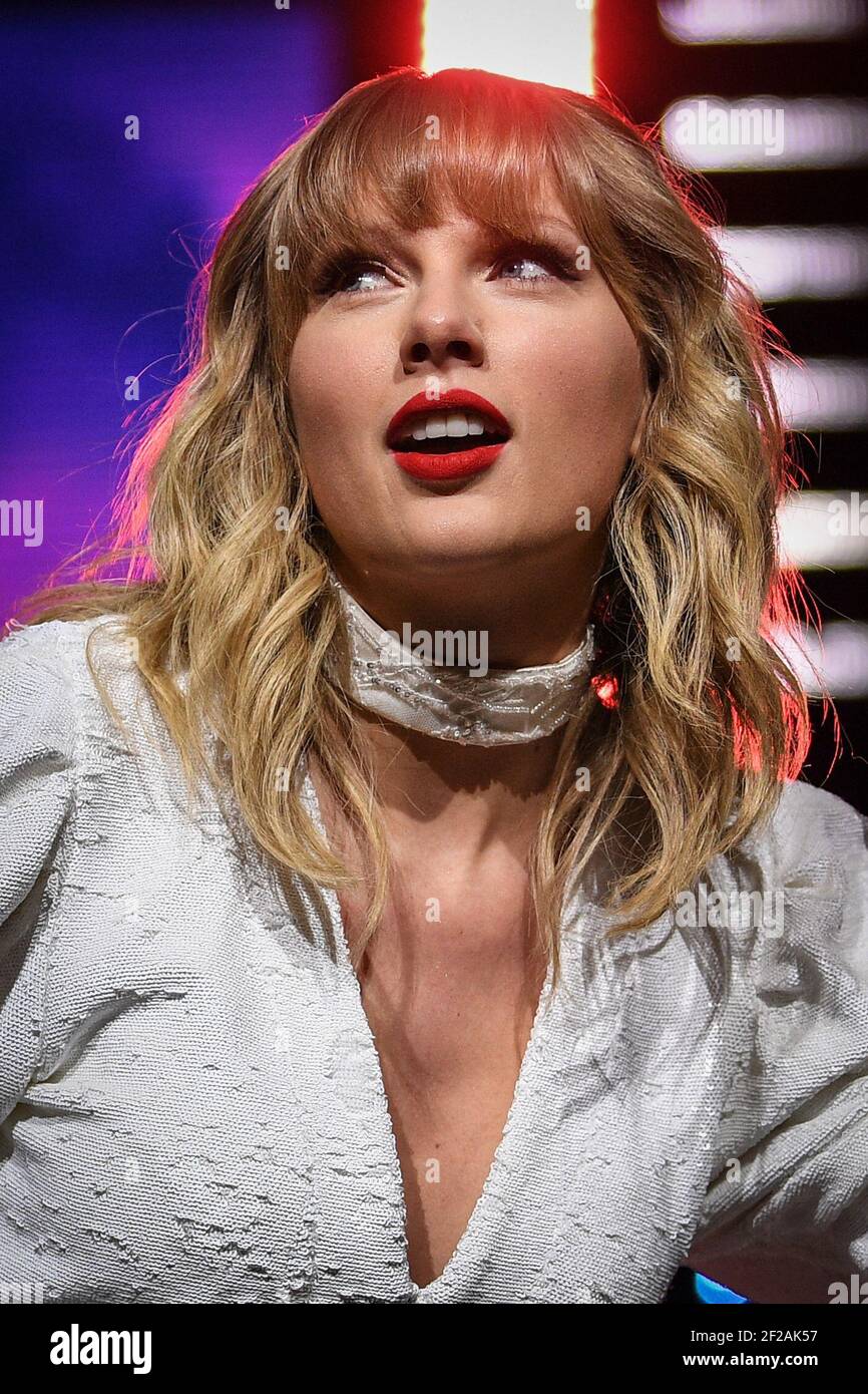 Taylor Swift Jingle Ball 2022