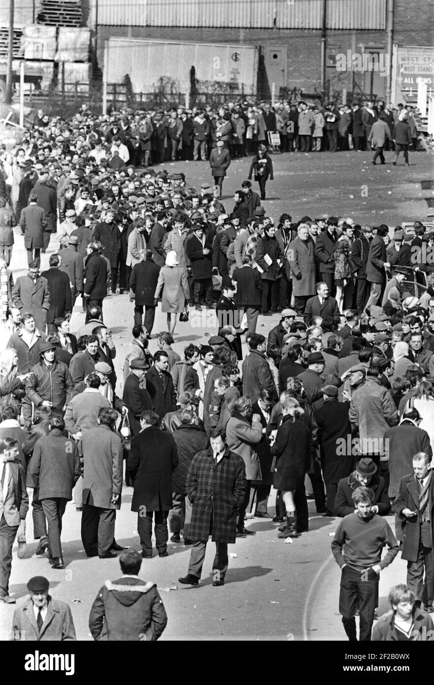 Leeds United ticket queens 1970 Stock Photo Alamy