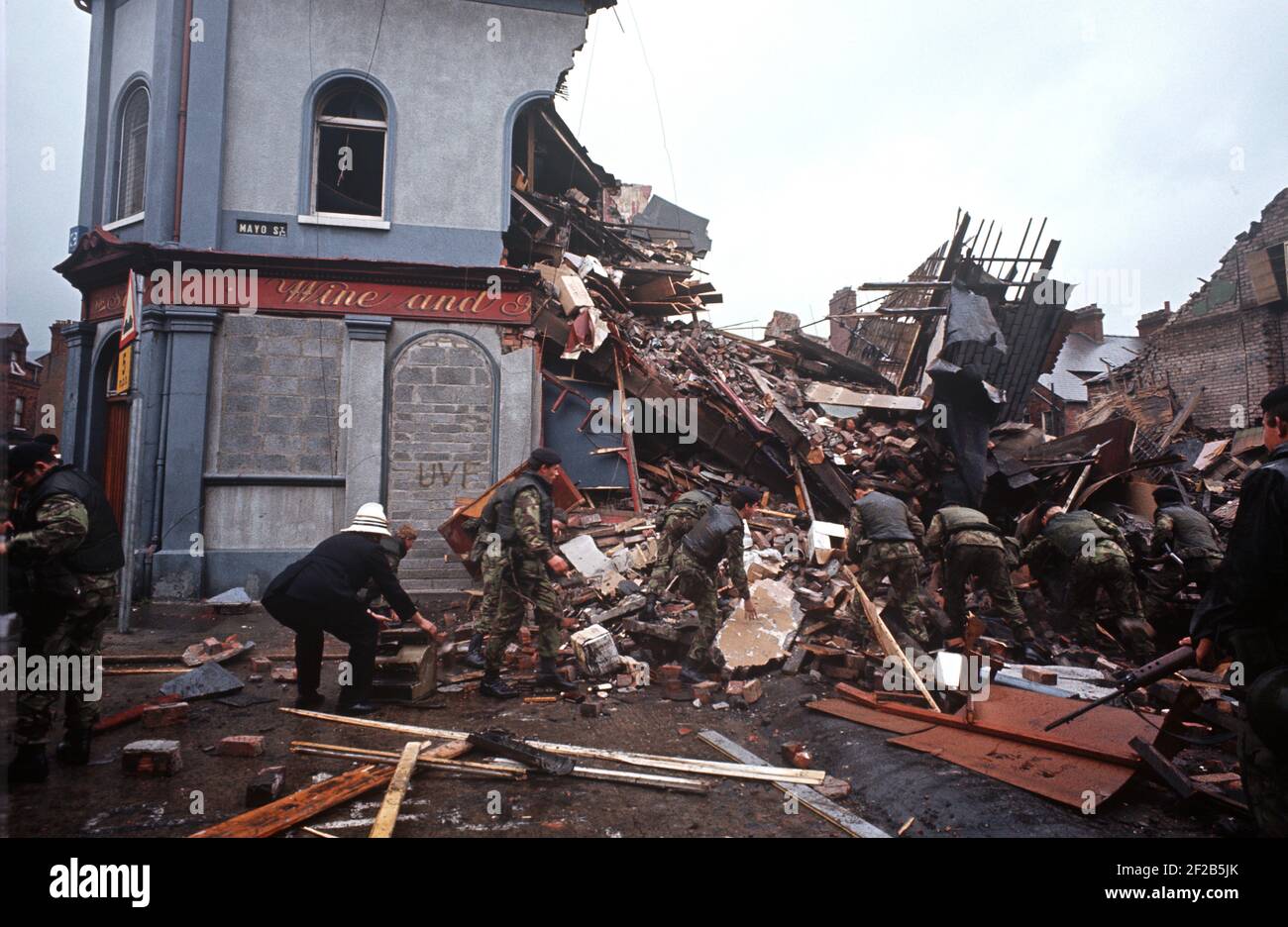 BELFAST, NORTHERN IRELAND - OCTOBER 1974. Loyalist Bar, blown up by the Irish Republican Army during The Troubles, Northern Ireland, 1970s Stock Photo