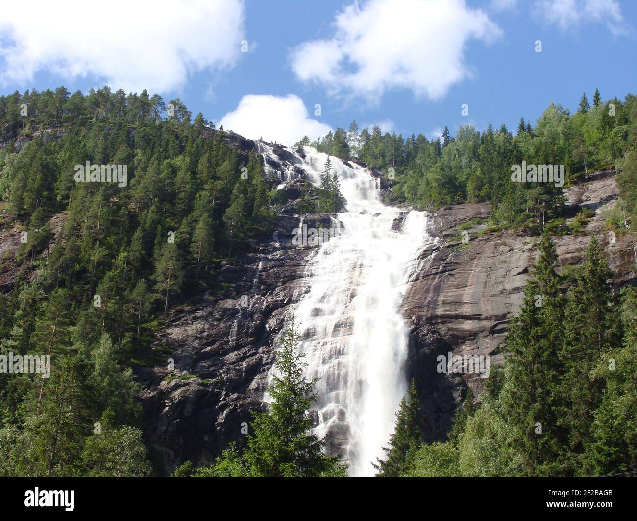 Beautiful shot park waterfall hi-res stock photography and images - Alamy