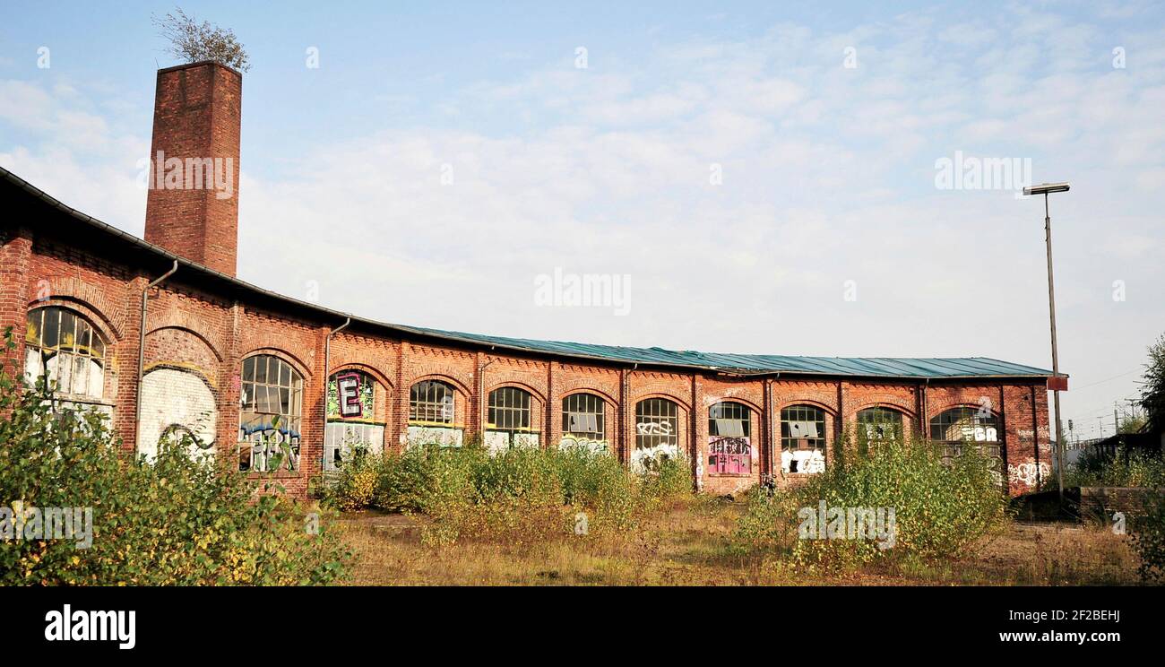 Oldenburg, Deutschland. 17th Oct, 2011. A former engine shed and