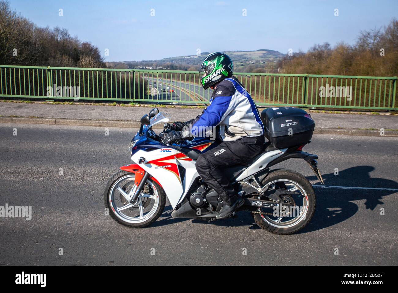 Cbr 250 r b hi res stock photography and images Alamy