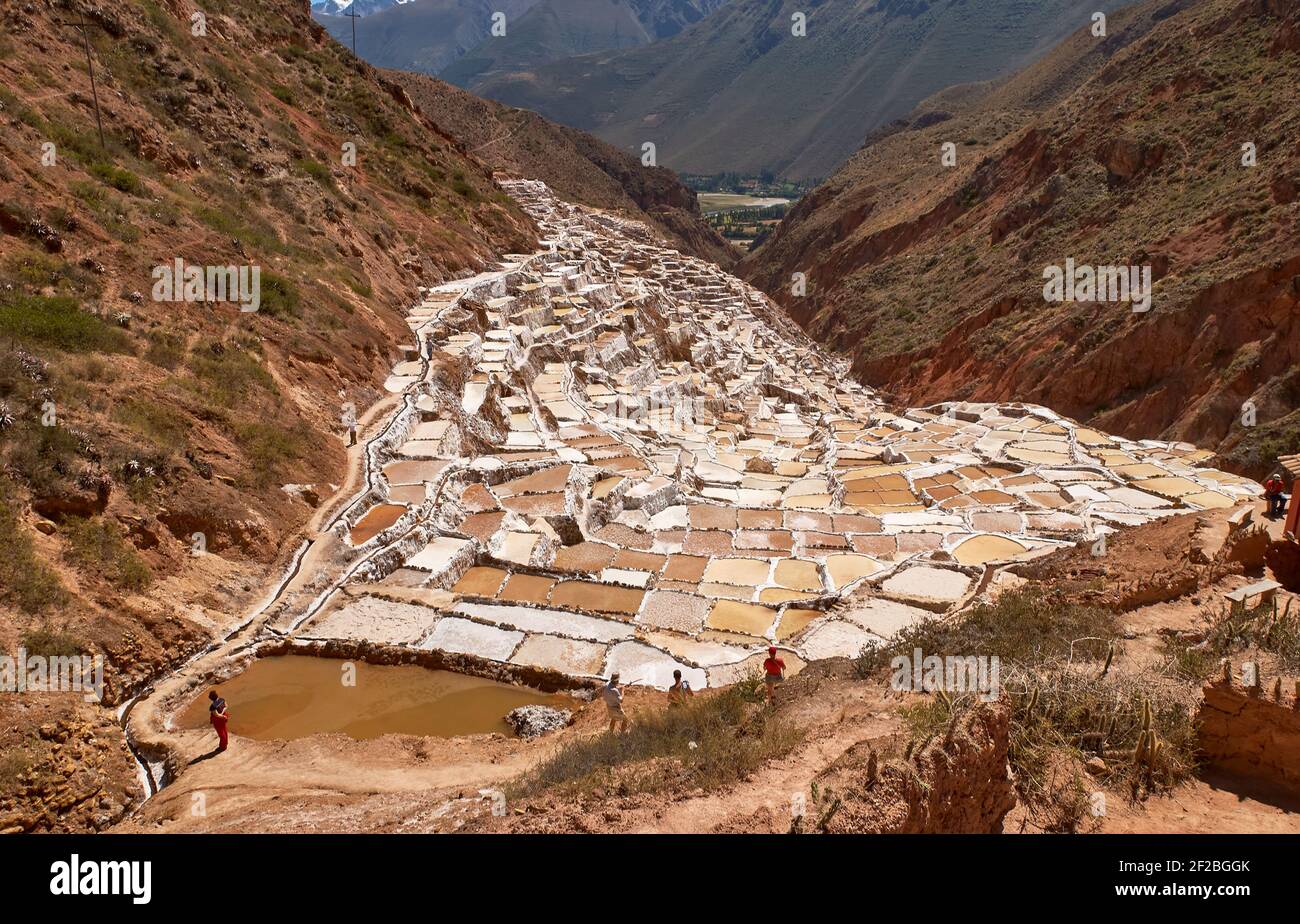 Inca salt pans of Maras, salt terraces and saline of Pichingoto ...