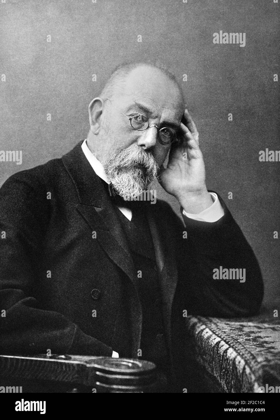 Robert Koch. Portrait of the German Nobel prizewinning microbiologist and physician, Heinrich Hermann Robert Koch (1843-1910), c.1895-1910 Stock Photo