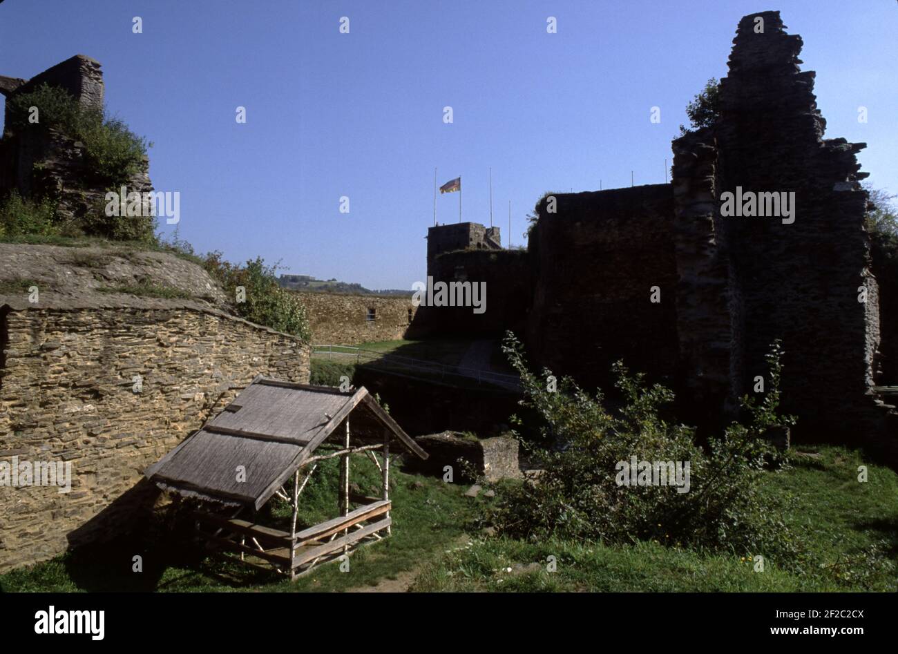 St. Goar, Germany. 9/19/2000. Schloss Rheinfels overlooking the Rhine ...
