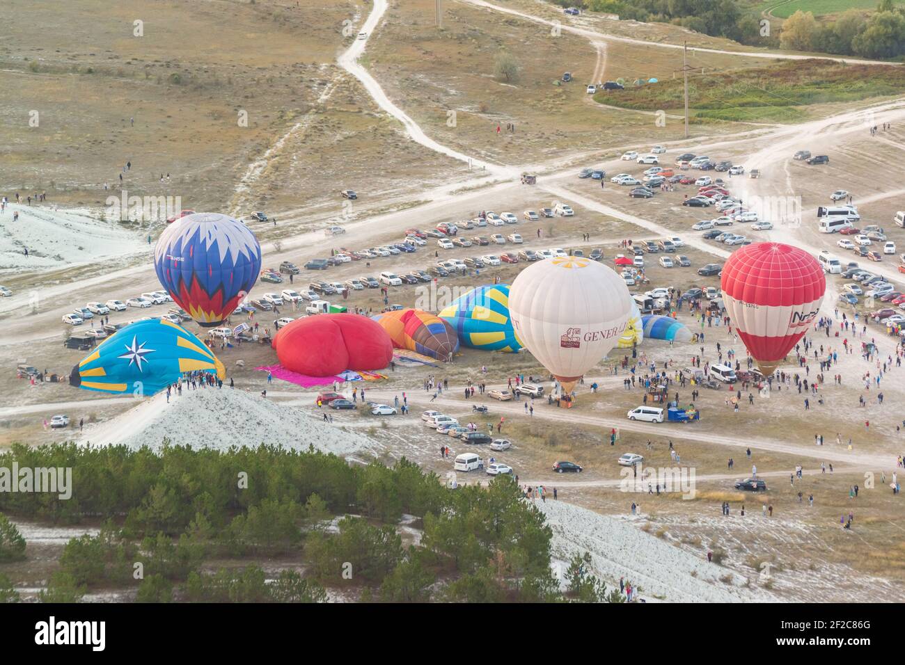 Russia, Crimea, Belogorsk September 19, 2020-Preparation for the launch of balloons at the festival of aeronautics at the foot of Mount Belaya Skala a Stock Photo