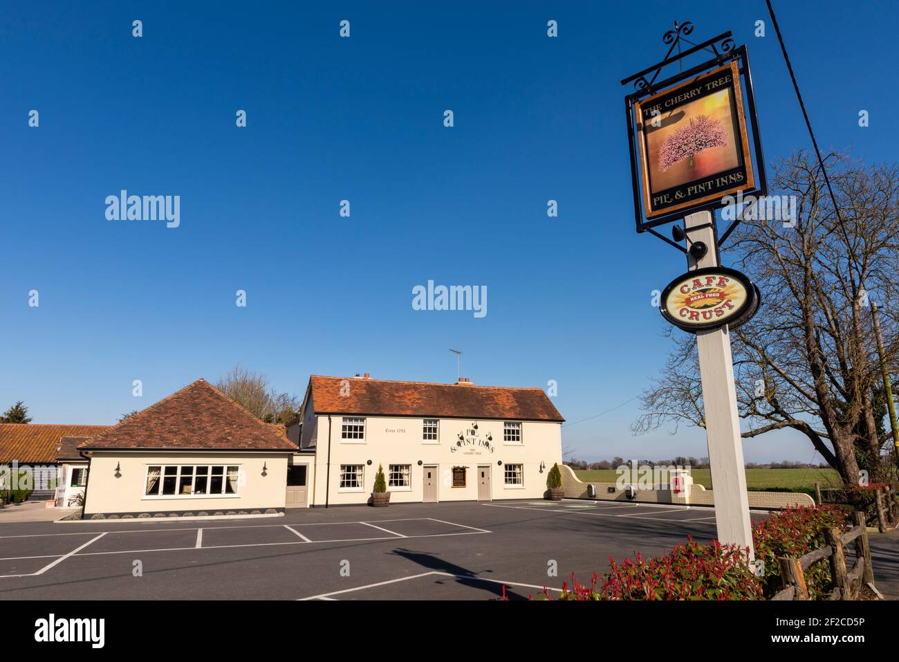 The Cherry Tree, Pie & Pint Inns, pub restaurant on Stambridge Road, Stambridge, Rochford, Essex, UK. Countryside location. Country pub Stock Photo