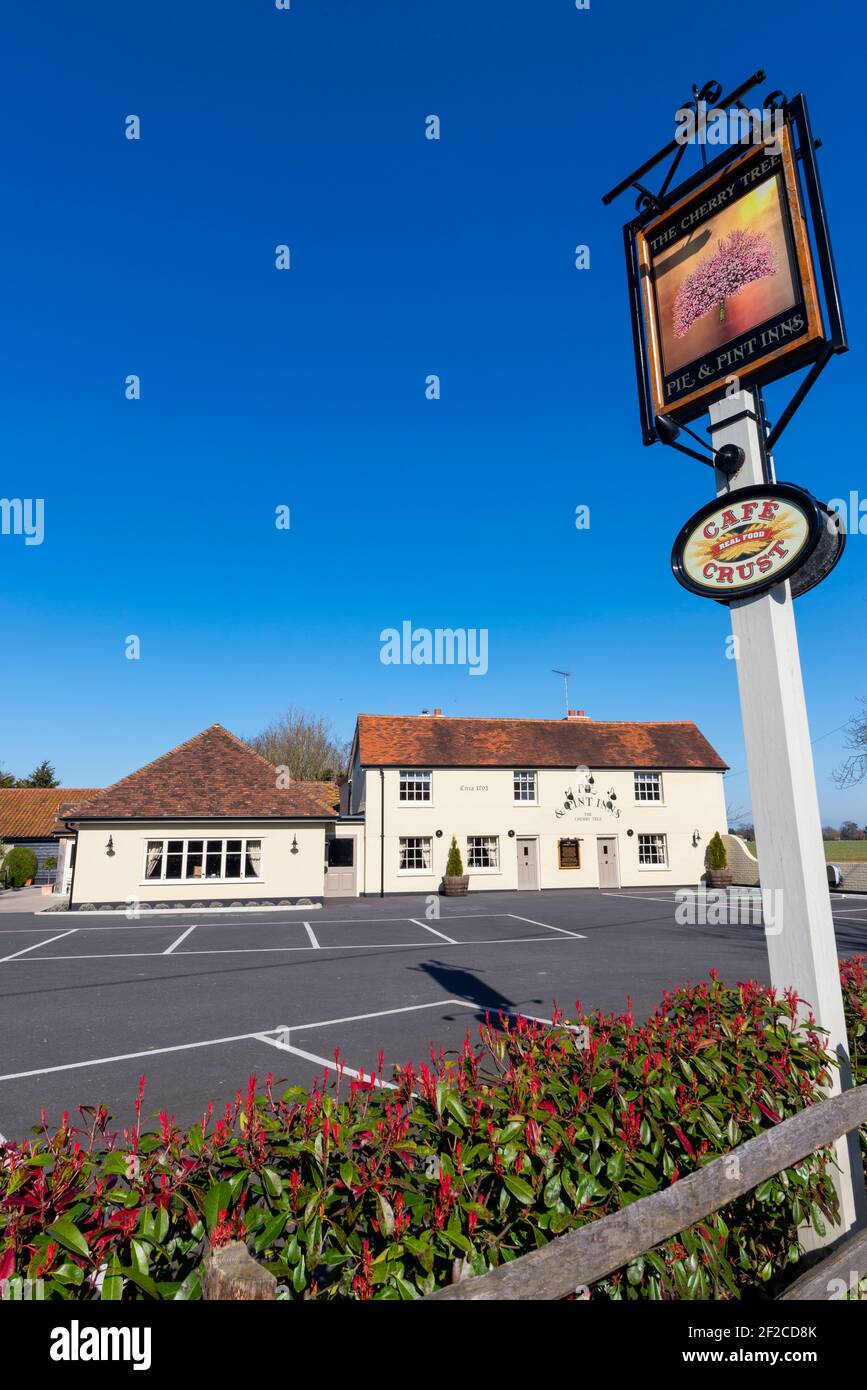 The Cherry Tree, Pie & Pint Inns, pub restaurant on Stambridge Road, Stambridge, Rochford, Essex, UK. Countryside location. Country pub Stock Photo