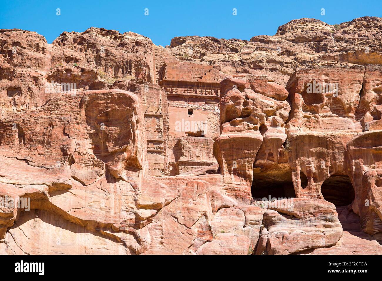 The rock tombs in Petra, Jordan Stock Photo - Alamy