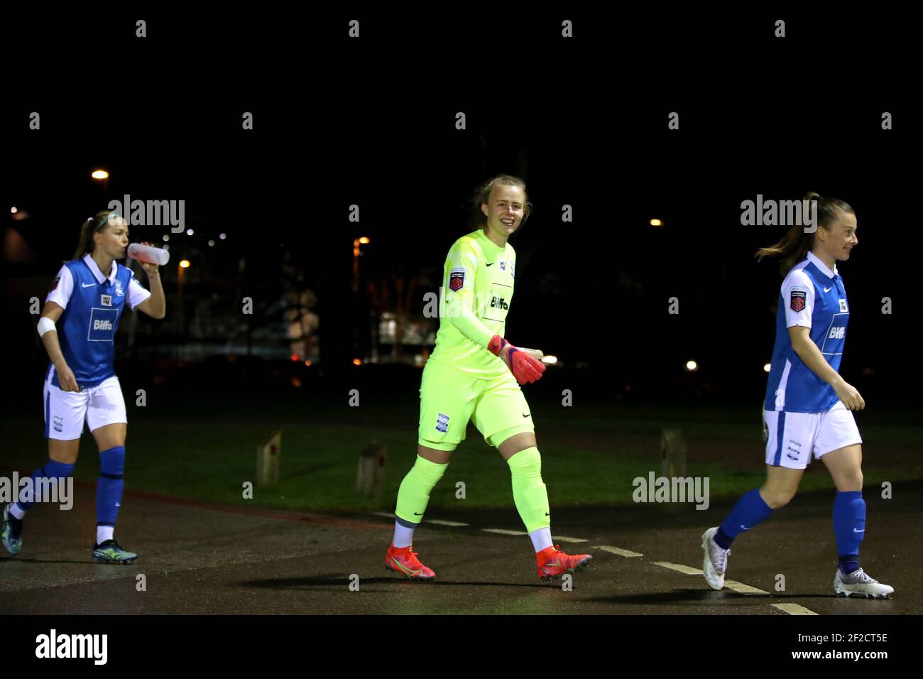 Birmingham City goalkeeper Hannah Hampton (centre) makes her way out onto the pitch ahead of the FA Women's Super League match at the SportNation.bet Stadium, Solihull. Picture date: Thursday March 11, 2021. Stock Photo