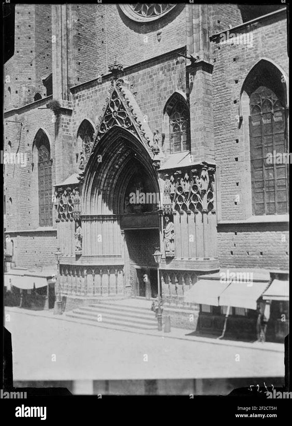 Basilica de la santa maria del mar hi-res stock photography and images ...