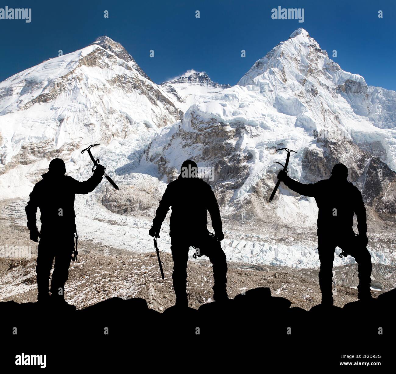 Ice axe everest hires stock photography and images Alamy