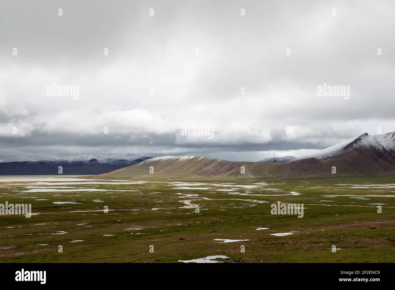 Natural scenery of Tibetan Plateau in China Stock Photo - Alamy