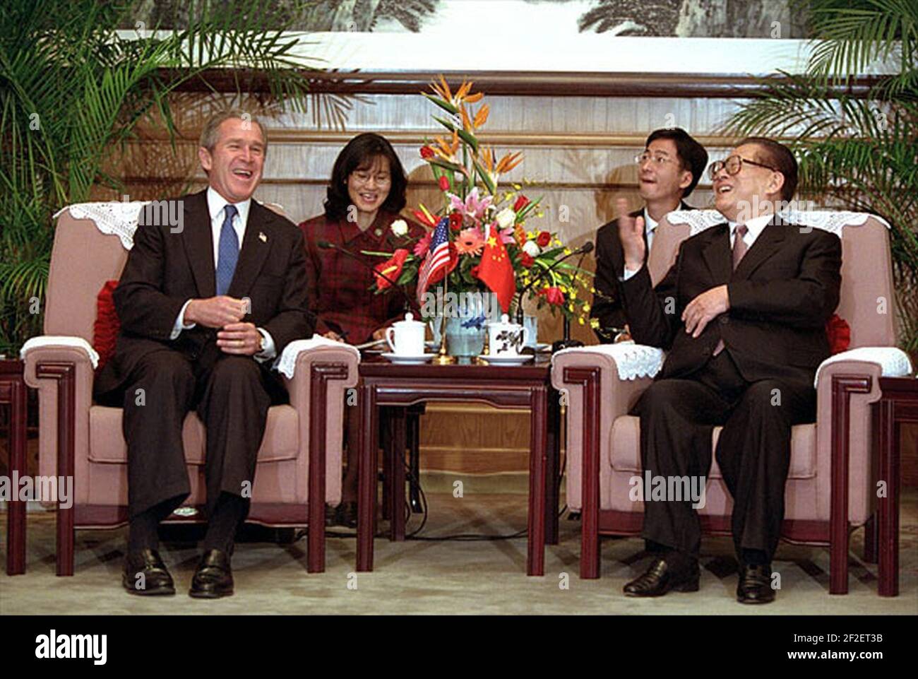 President Bush and President Zemin in Beijing, 2002. Stock Photo