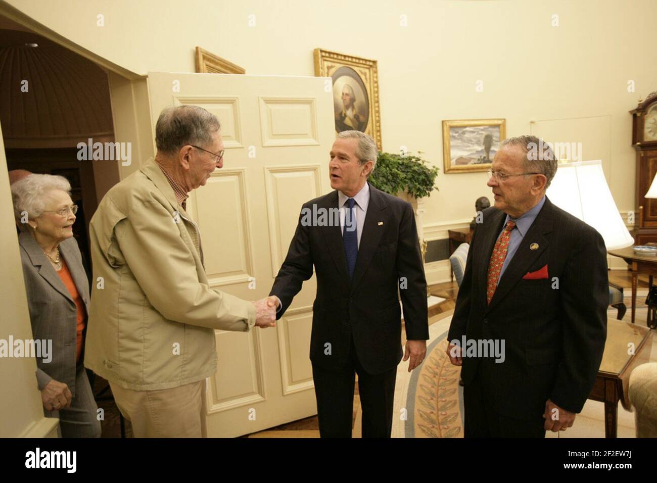 President George W. Bush and Senator Ted Stevens welcome World War II ...