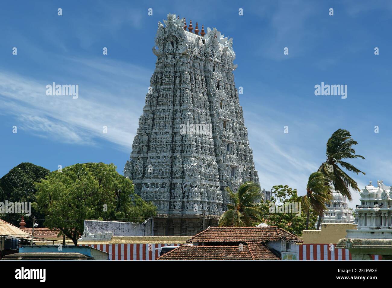 Suchindram temple dedicated to the gods Shiva, Vishnu and Brahma, protected by UNESCO. Kanniyakumari, Tamil Nadu, South India Stock Photo