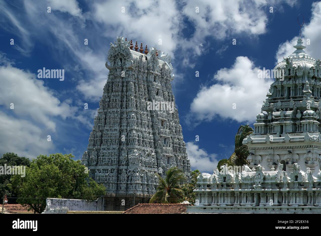 Suchindram temple dedicated to the gods Shiva, Vishnu and Brahma, protected by UNESCO. Kanniyakumari, Tamil Nadu, South India Stock Photo