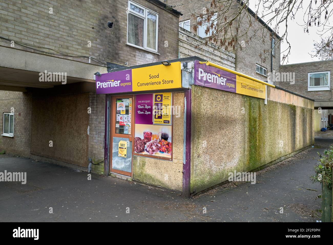 Shabby corner shop, Corby, England Stock Photo Alamy