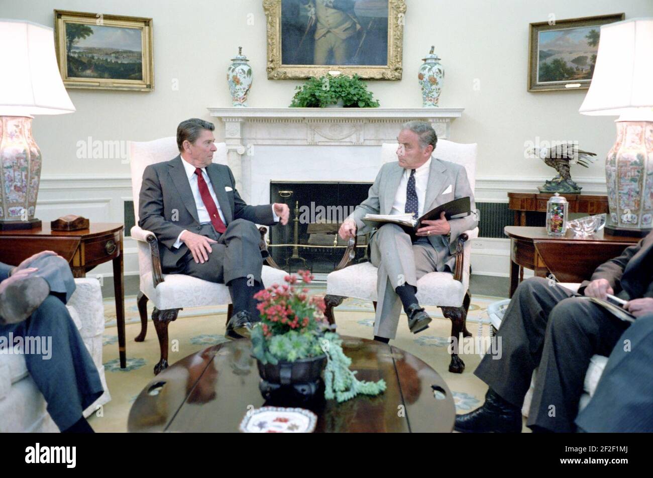 President Ronald Reagan and Alexander Haig meeting in the Oval Office ...