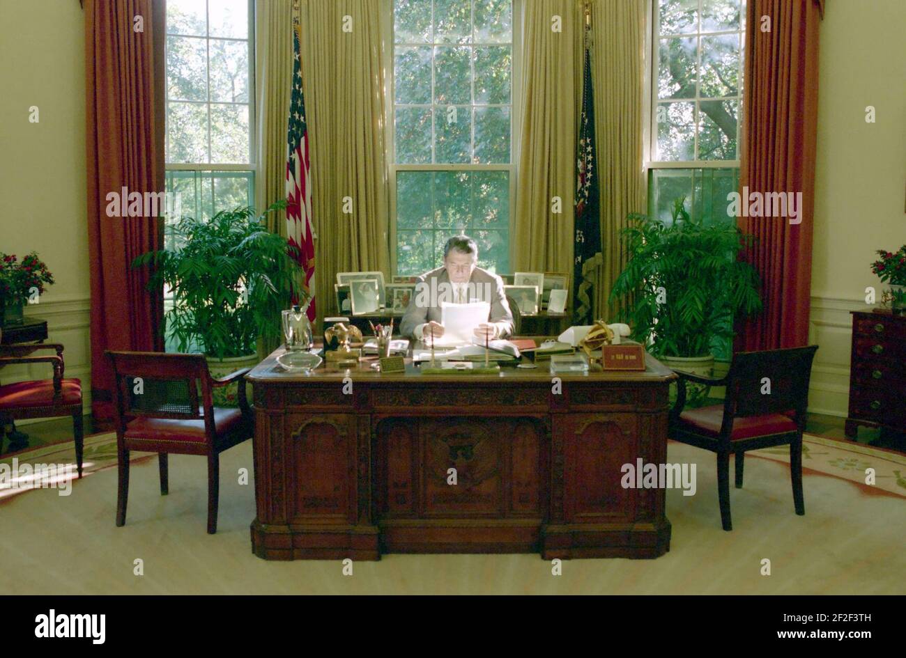 prototype Fruitig betaling Ronald reagan working hi-res stock photography and images - Alamy