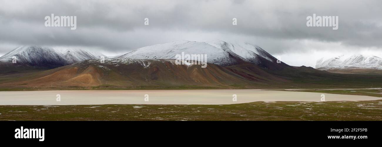 Natural scenery of Tibetan Plateau in China Stock Photo - Alamy