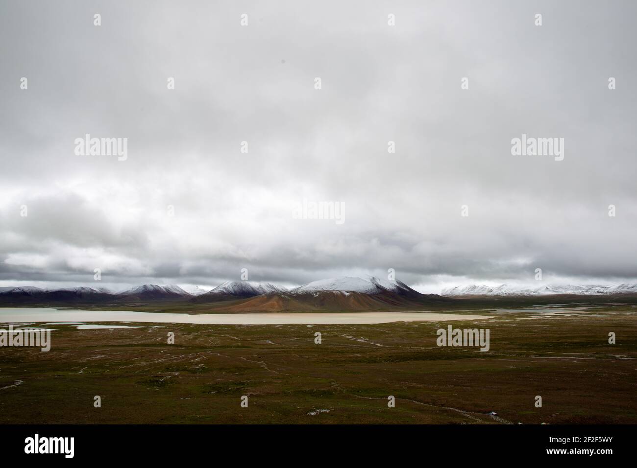 Natural scenery of Tibetan Plateau in China Stock Photo - Alamy