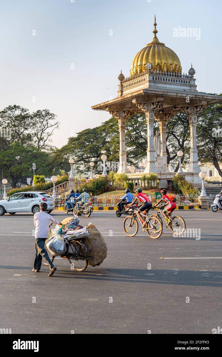 Motorists And Bikes High Resolution Stock Photography And Images Alamy