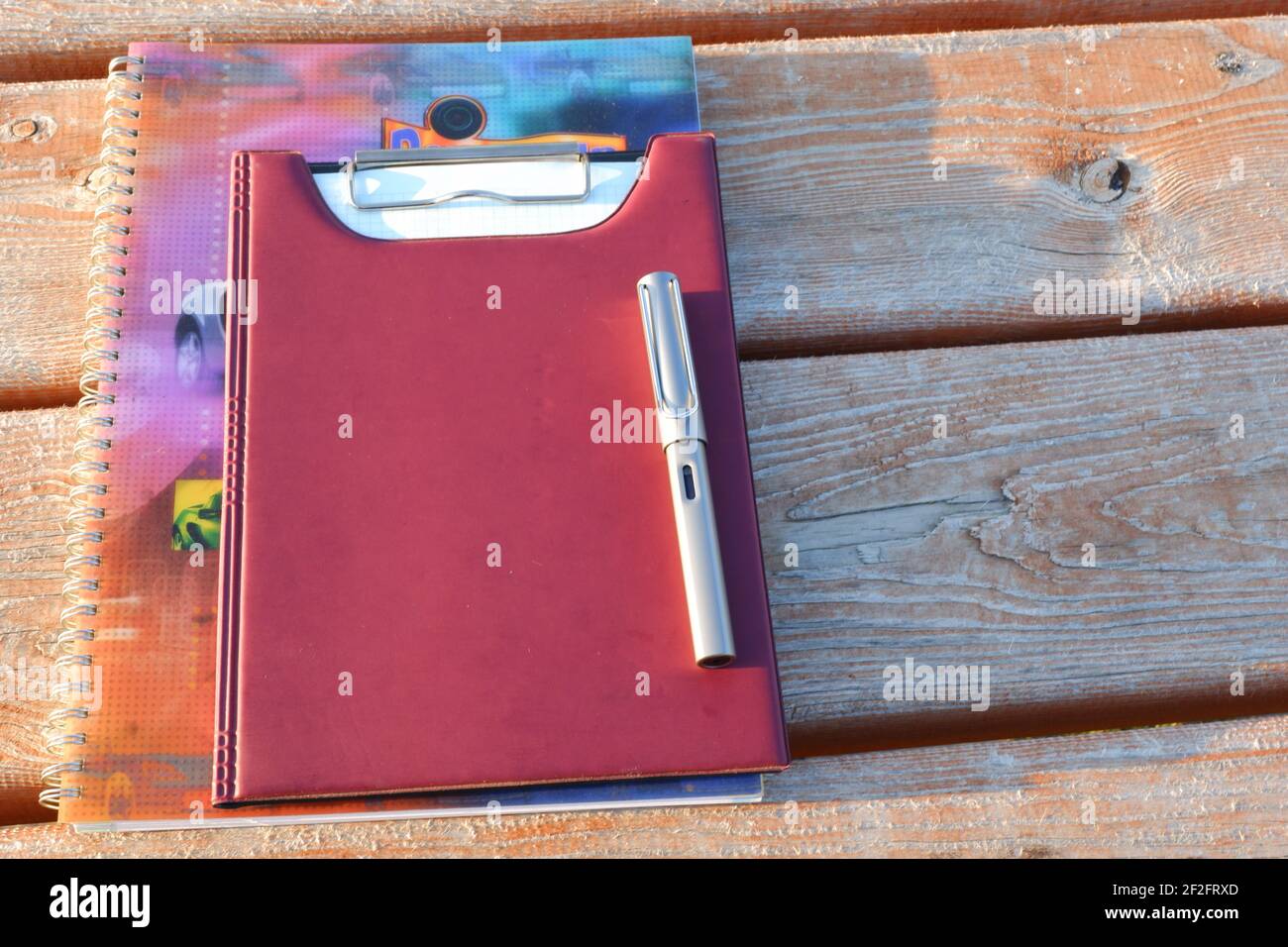 Blank notebook fountain pen hires stock photography and images Alamy