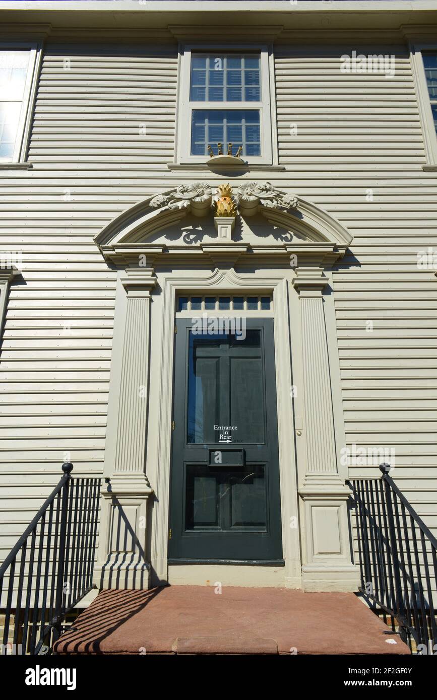 Hunter House is a historic house with Georgian Colonial style at ...