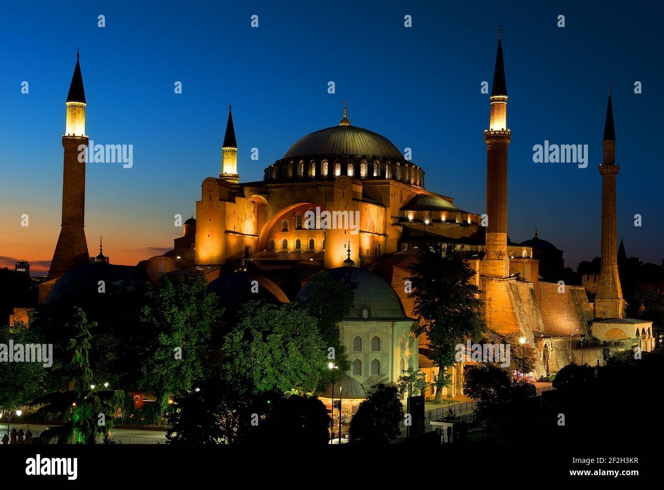 Illuminated hagia sophia hi-res stock photography and images - Alamy