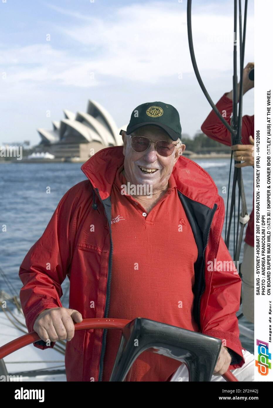 SAILING - SYDNEY-HOBART 2007 PREPARATION - SYDNEY (FRA) - 06/12/2006 PHOTO : ANDREA FRANCOLINI / DPPI ON BOARD SUPER MAXI WILD OATS XI / SKIPPER & OWNER BOB OATLEY (AUS) AT THE WHEEL Stock Photo