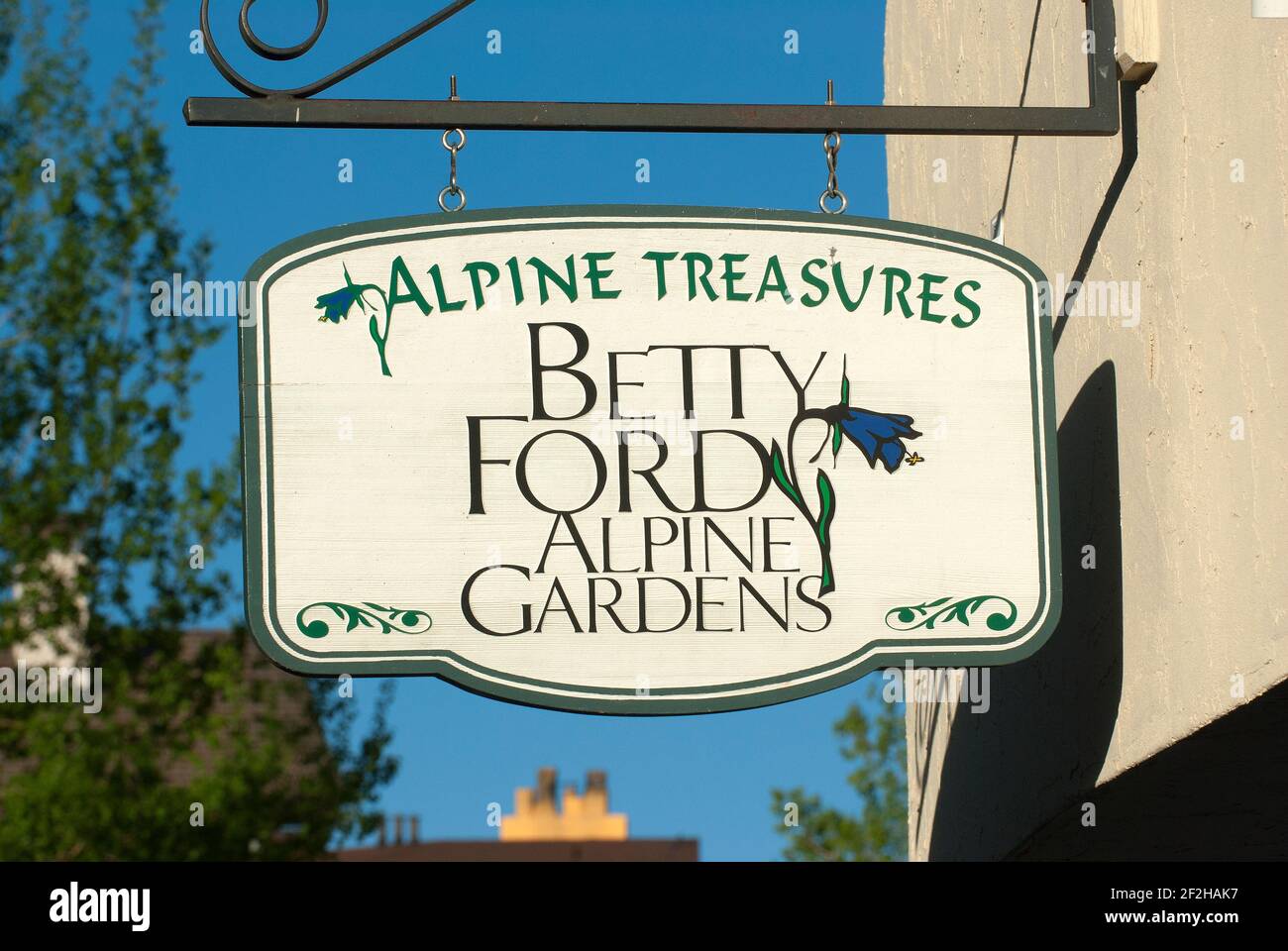 Sign of Betty Ford Alpine Gardens gift shop in Vail, Eagle County, Colorado, USA Stock Photo