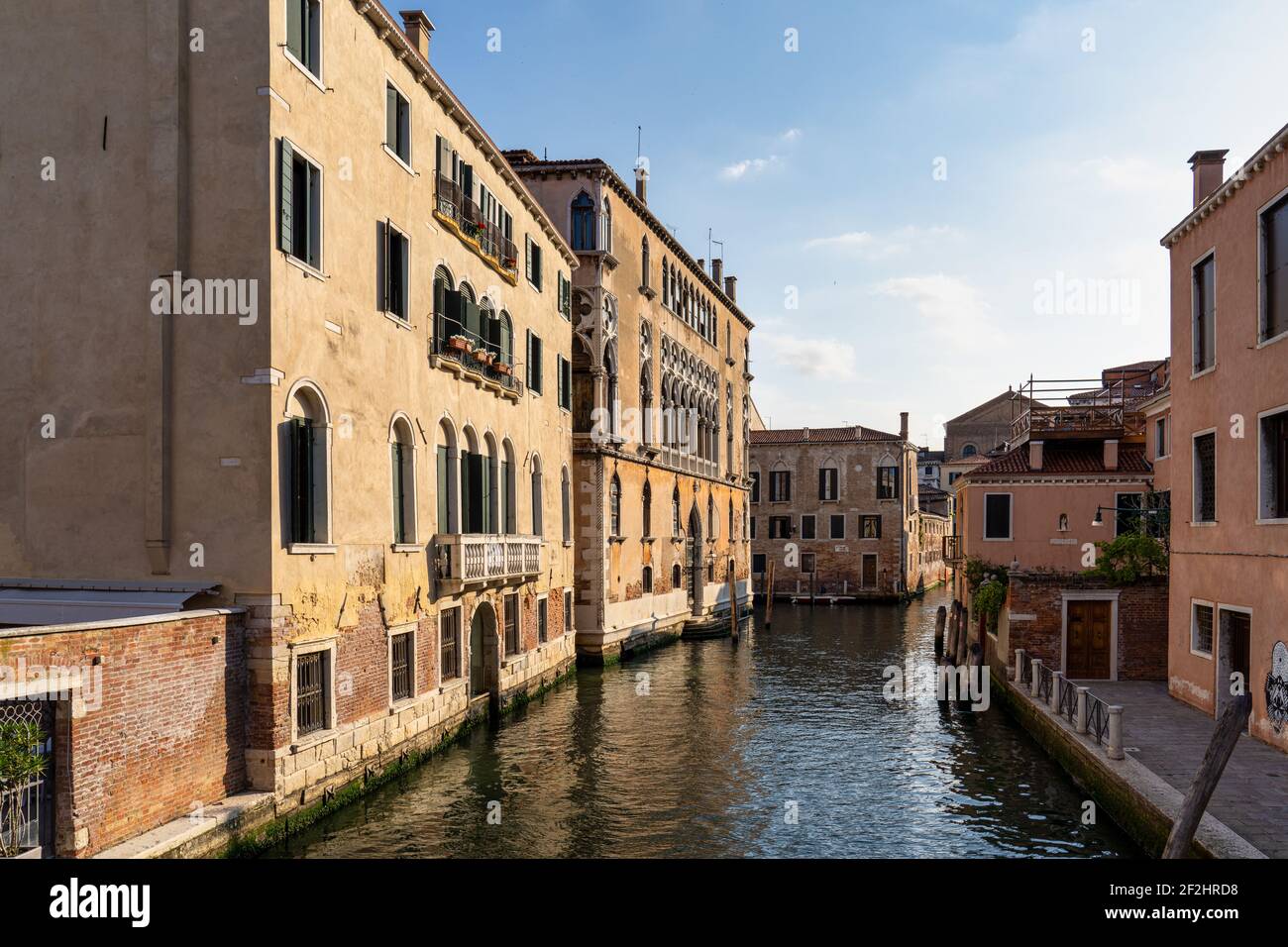 June view of Canal Rio di Noale in Venice, Italy in Europe Stock Photo -  Alamy