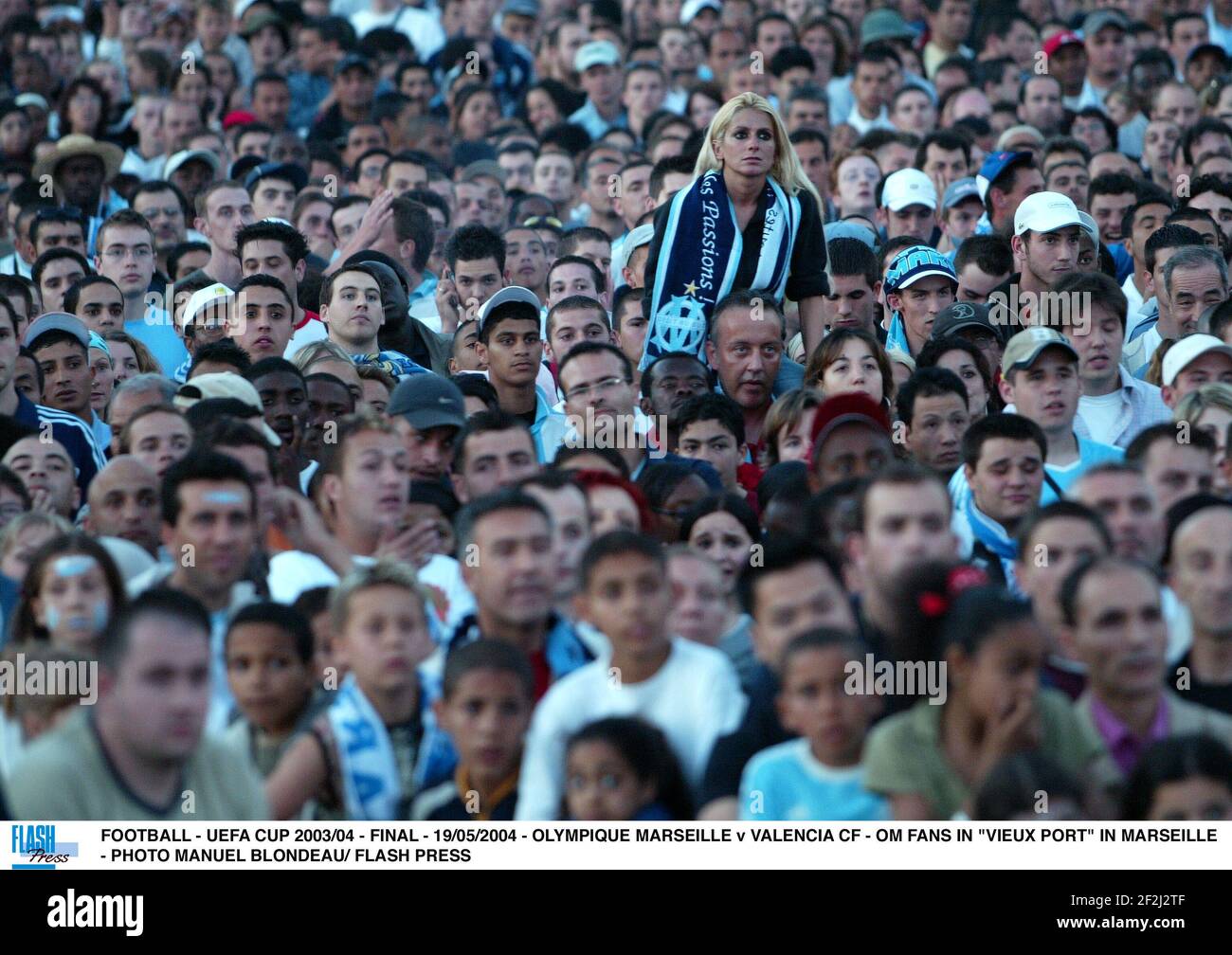 - UEFA CUP 2003/04 - FINAL - 19/05/2004 - OLYMPIQUE MARSEILLE v VALENCIA CF - OM FANS IN "VIEUX PORT" IN MARSEILLE - MANUEL BLONDEAU/ FLASH PRESS Stock Photo - Alamy