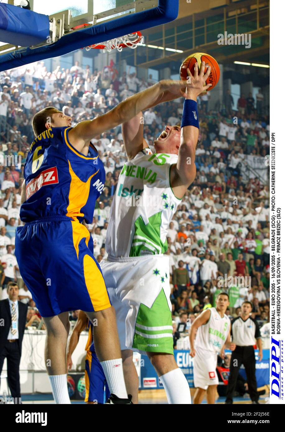 BASKETBALL - EURO 2005 - 16/09/2005 - BELGRADE (SCG) - PHOTO: CATHERINE STEENKESTE / DPPI BOSNIA-HERZEGOVINA VS SLOVENIA - PRIMOZ BREZEC (SLO) Stock Photo