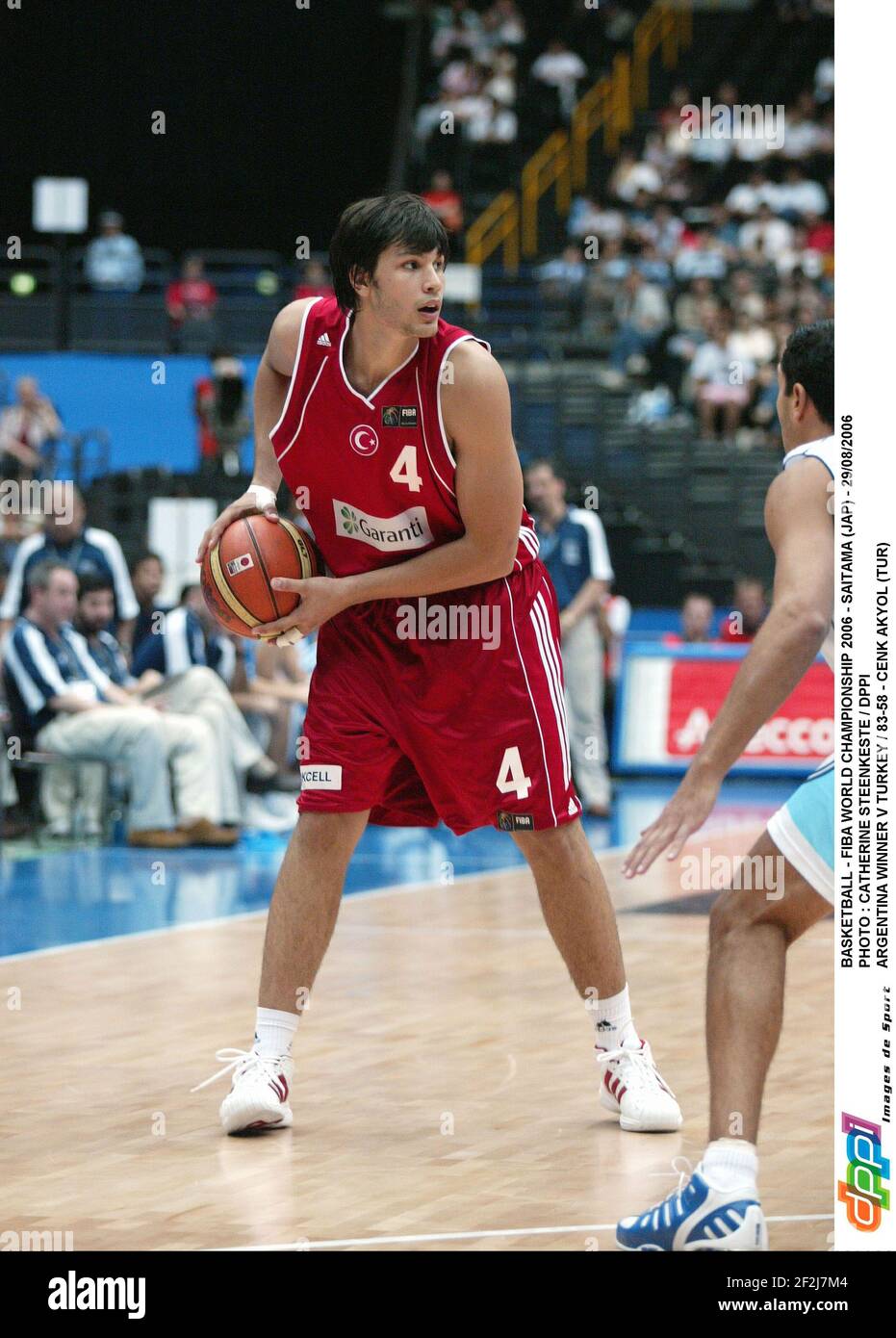 BASKETBALL - FIBA WORLD CHAMPIONSHIP 2006 - SAITAMA (JAP) - 29/08/2006  PHOTO : CATHERINE STEENKESTE / DPPI ARGENTINA WINNER V TURKEY / 83-58 -  CENK AKYOL (TUR Stock Photo - Alamy