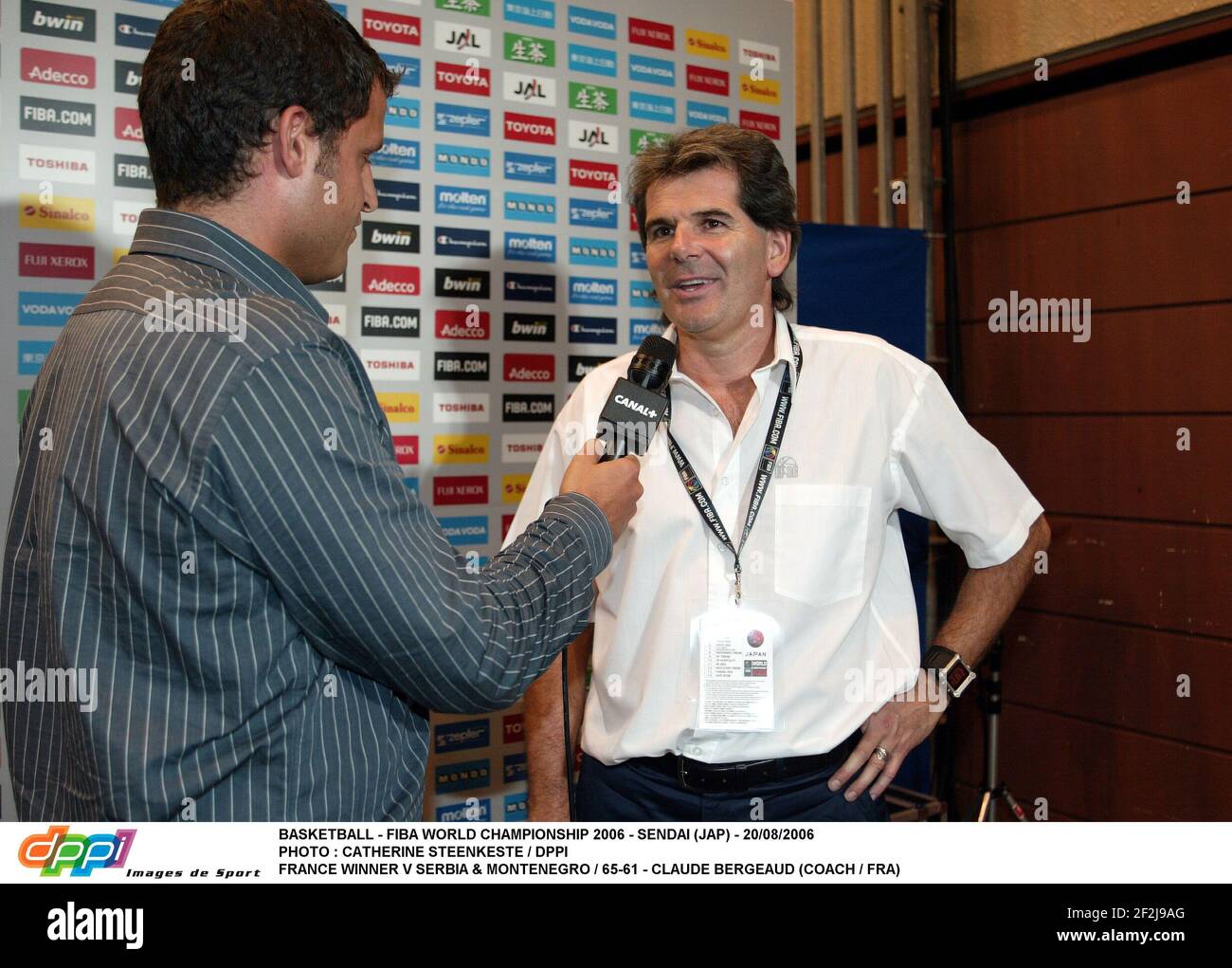 Basketball Fiba World Championship 06 Sendai Jap 08 06 Photo Catherine Steenkeste Dppi France Winner V Serbia Montenegro 65 61 Claude Bergeaud Coach Fra Stock Photo Alamy