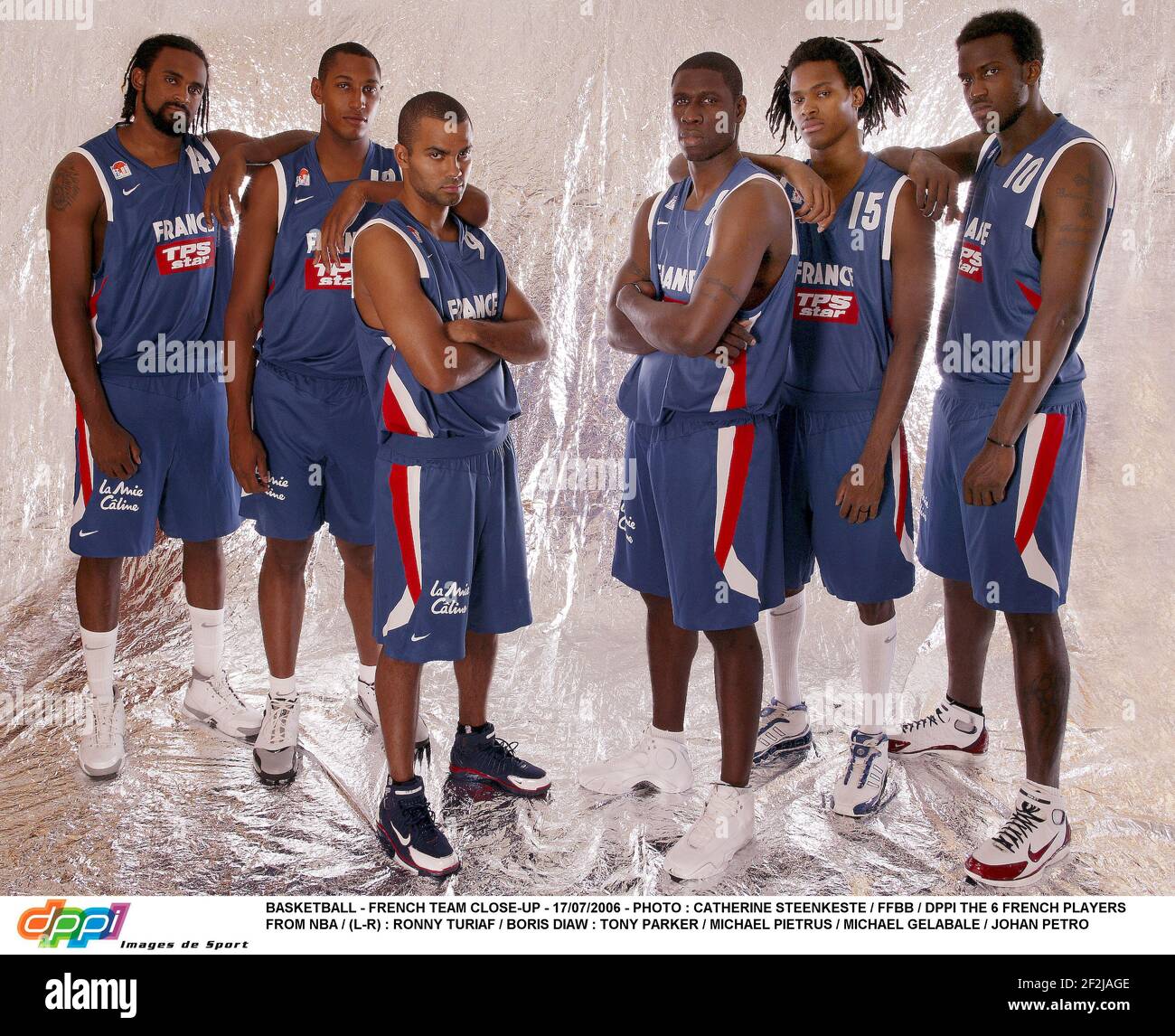 BASKETBALL FRENCH TEAM CLOSEUP 17/07/2006 PHOTO CATHERINE