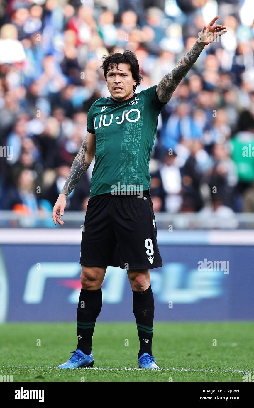 Federico Santander of Bologna reacts during the Italian championship Serie  A football match between ss Lazio