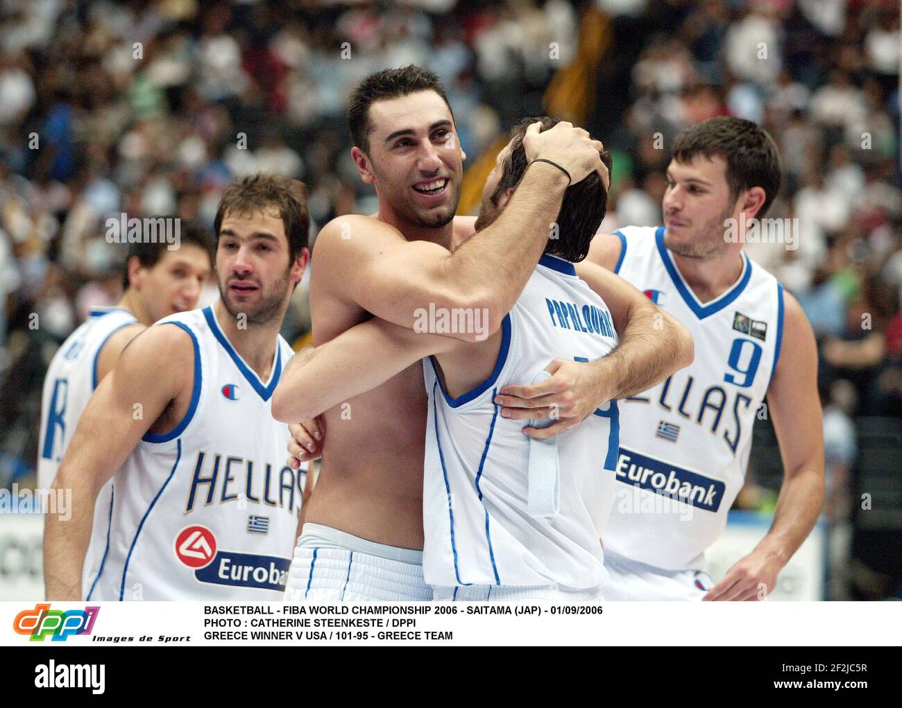 BASKETBALL - FIBA WORLD CHAMPIONSHIP 2006 - SAITAMA (JAP) - 01/09/2006  PHOTO : CATHERINE STEENKESTE / DPPI GREECE WINNER V USA / 101-95 - GREECE  TEAM Stock Photo - Alamy