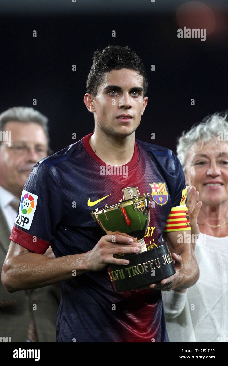 Page 3 Barcelona Fc Trophy High Resolution Stock Photography And Images Alamy