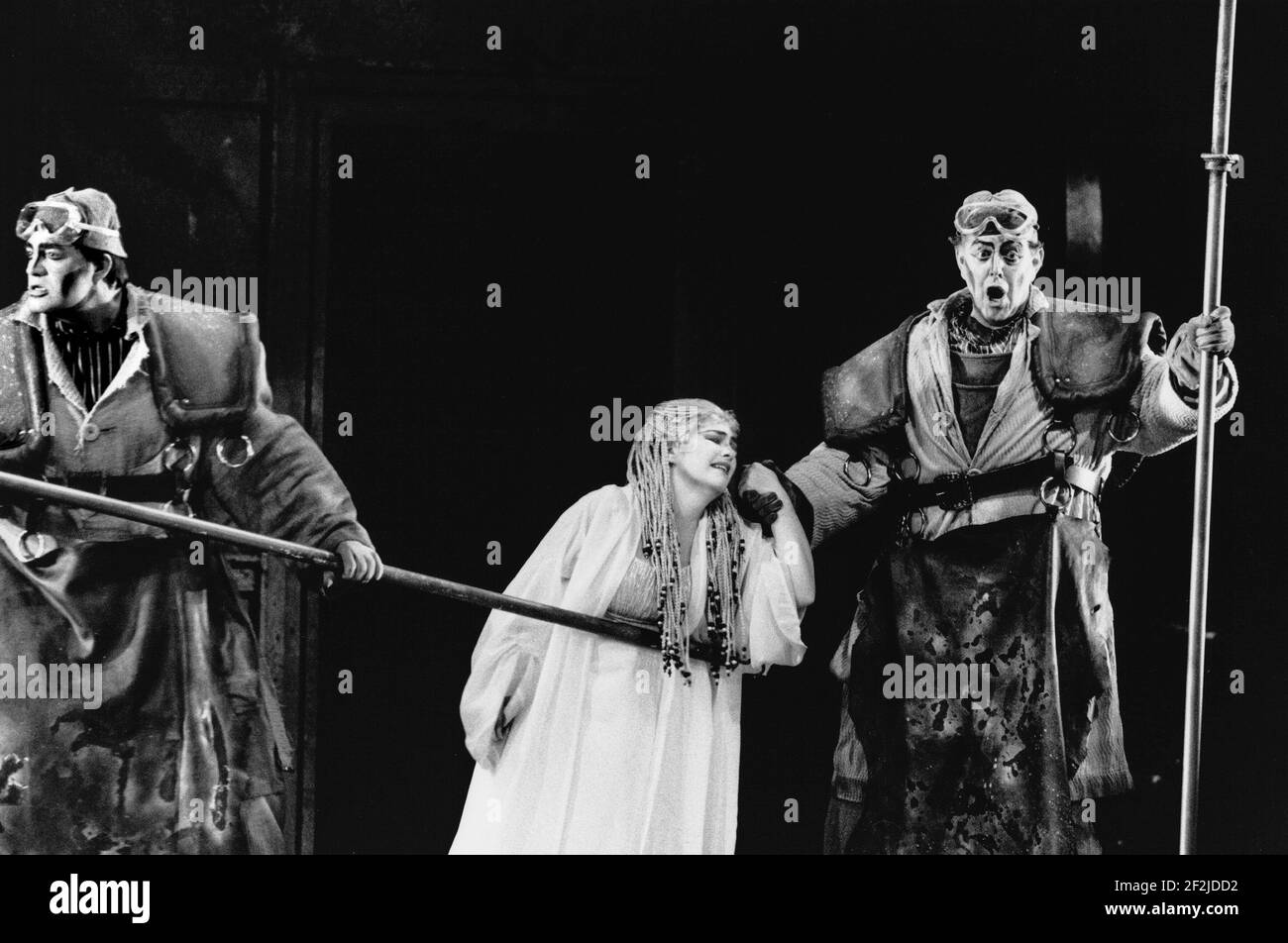 l-r: Franz-Josef Selig (Fafner), Deborah Riedel (Freia), Gwynne Howell (Fasolt) in DAS RHEINGOLD by Wagner at the The Royal Opera, Covent Garden, London WC2 16/09/1991 conductor: Bernard Haitink design: Peter Sykora lighting: John B Read director: Gotz Friedrich Stock Photo