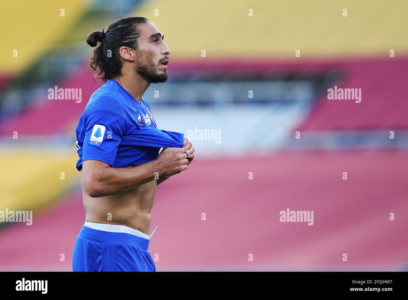Martin Caceres of Fiorentina reacts during the Italian championship Serie A  football match between AS Roma