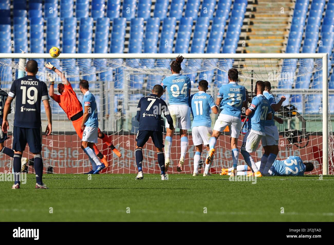 Serie A  Lazio 1-2 Juventus: Cristiano Ronaldo steals win in Rome Lazio  1-2 Juventus: Cristiano Ronaldo steals win in Rome - AS USA