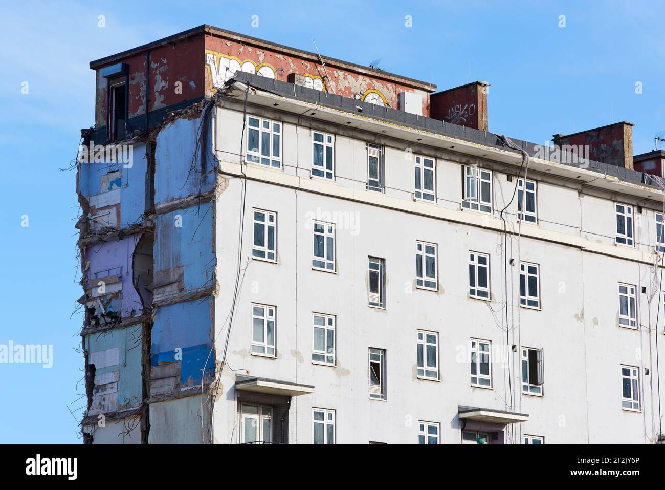 A partly demolished council block on the Woodberry Down estate, Hackney, North London, UK, in the spring of 2021 Stock Photo