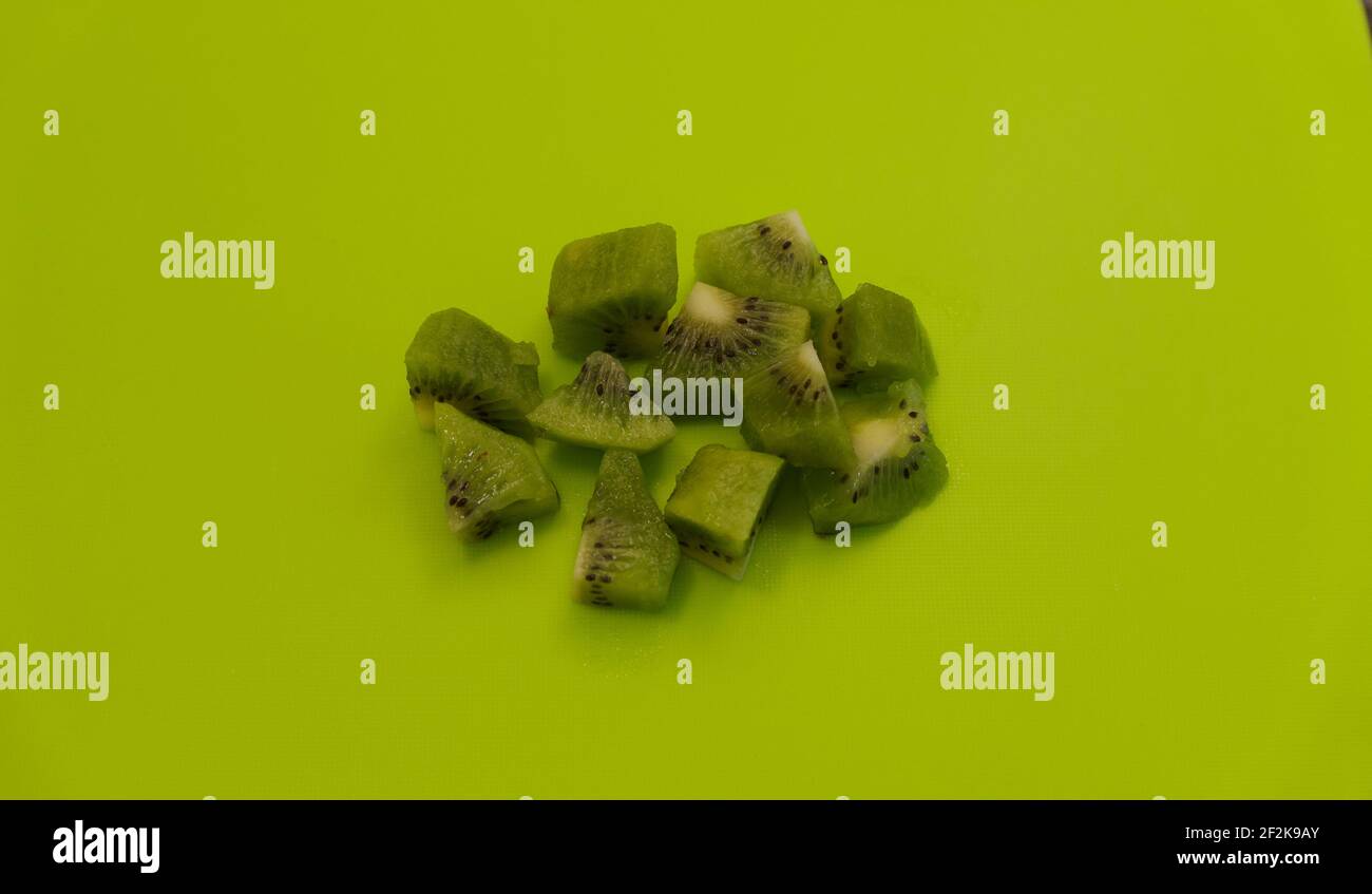 Chopped kiwi hi-res stock photography and images - Alamy