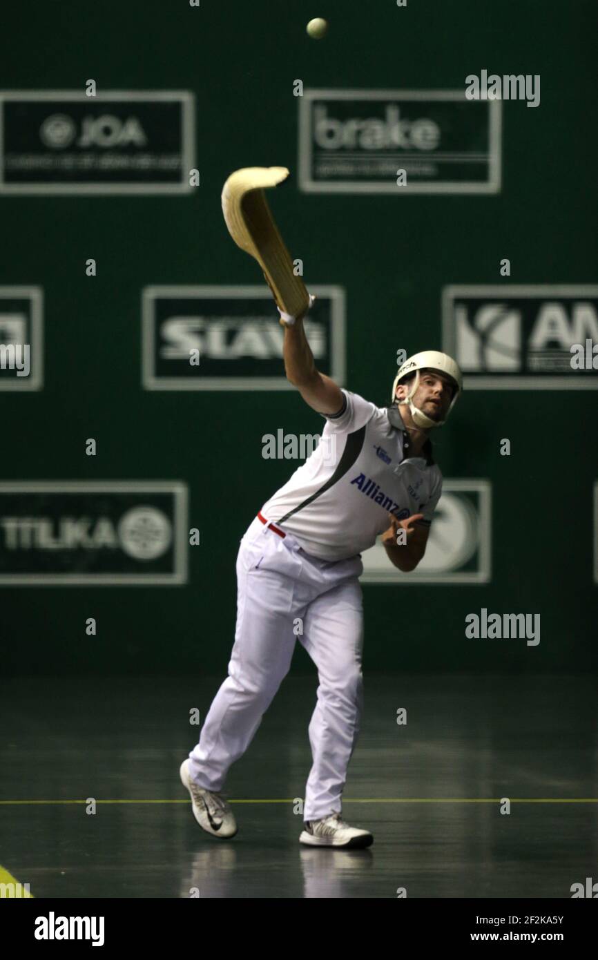 Cesta punta jai alai world championship saint jean de luz france manuel blondeau aop press dppi aritz erkiaga Cesta punta jai alai world championship saint jean de luz france manuel blondeau aop press dppi aritz erkiaga