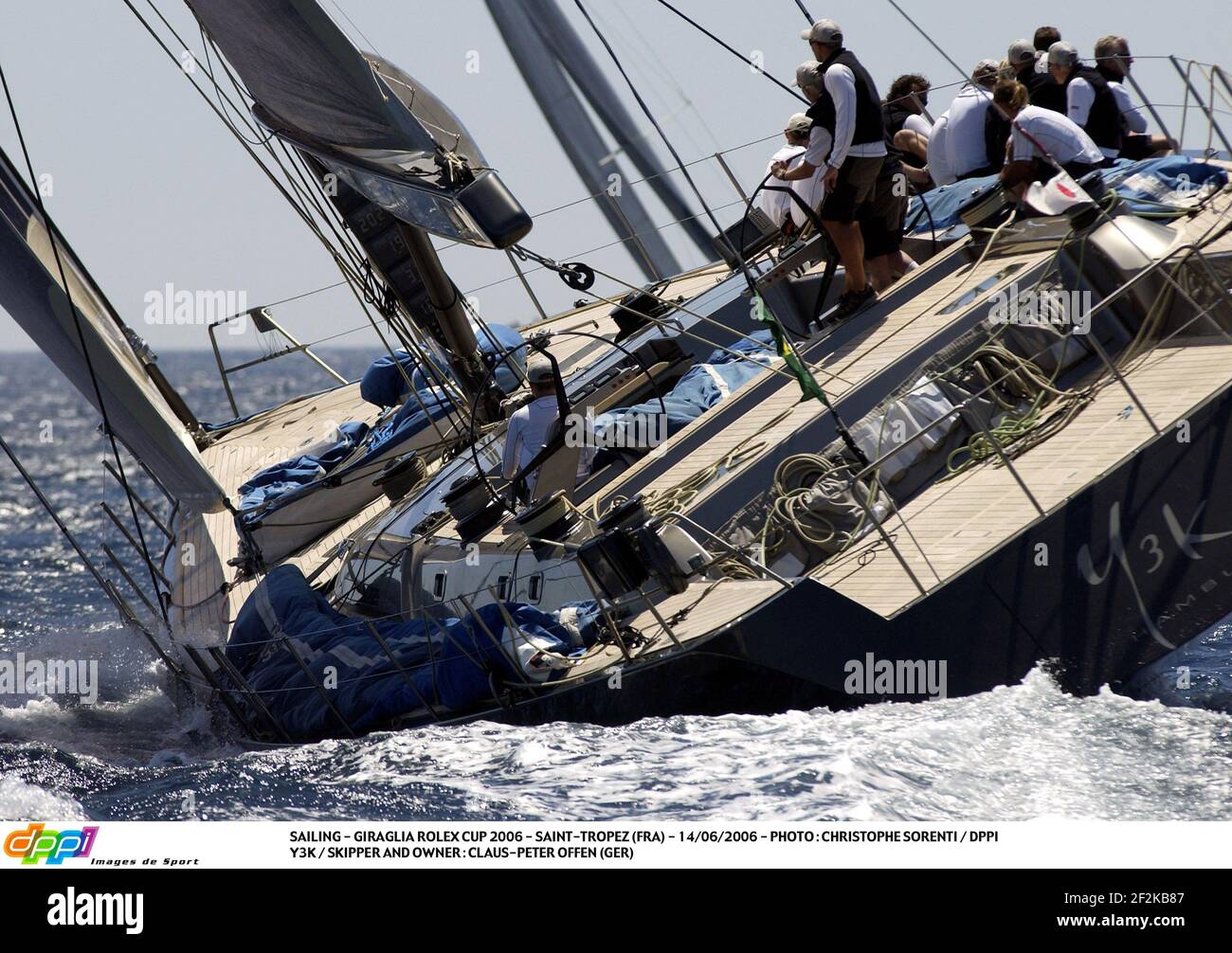 Y3k yacht hi-res stock photography and images - Alamy