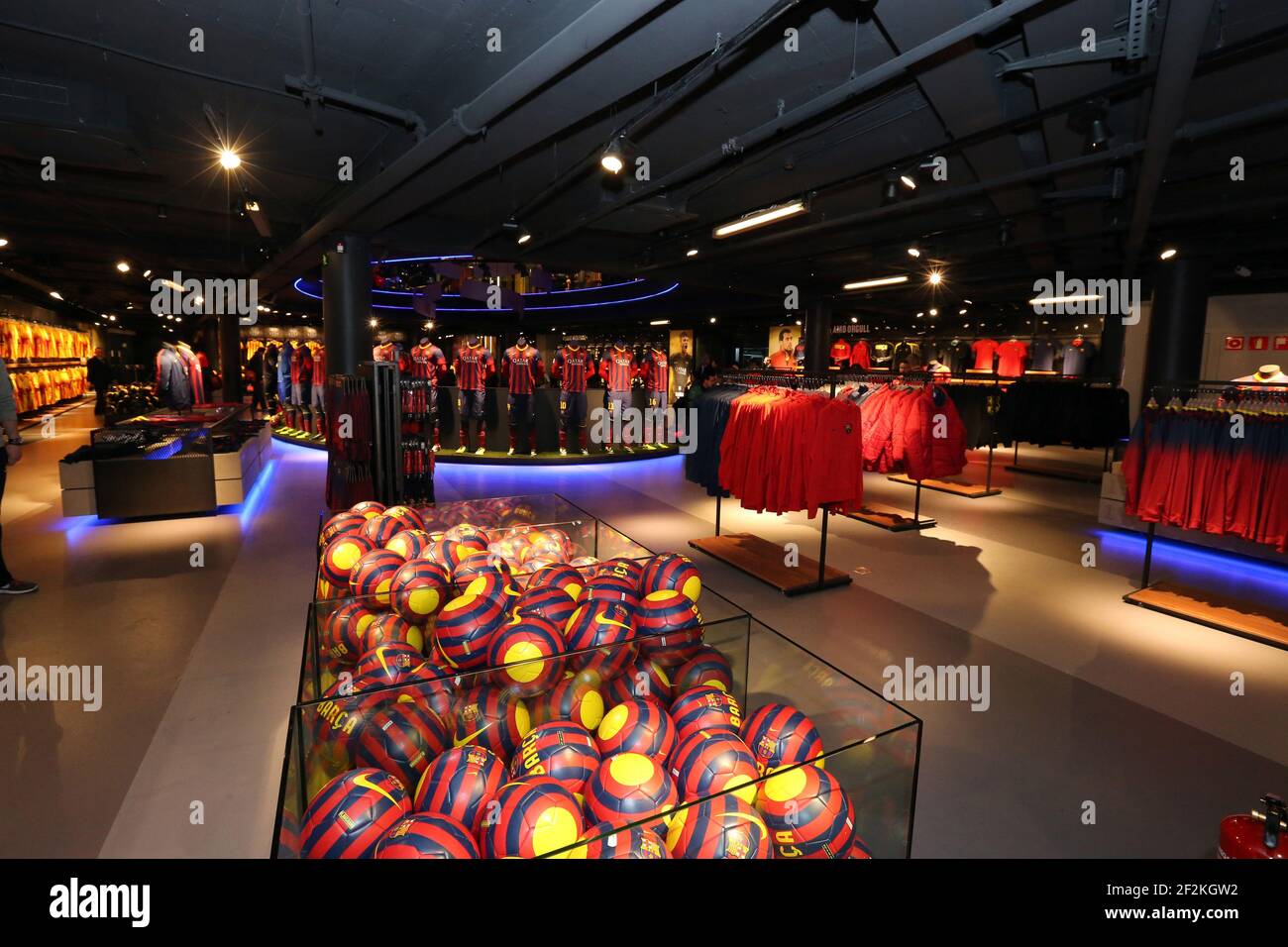 The Camp FCBotiga Megastore before the Spanish Cup 2013/2014 Copa del Rey between FC Barcelona and Getafe on January 8, 2014 in Barcelona, Spain. Photo Manuel Blondeau AOP PRESS / DPPI Stock - Alamy