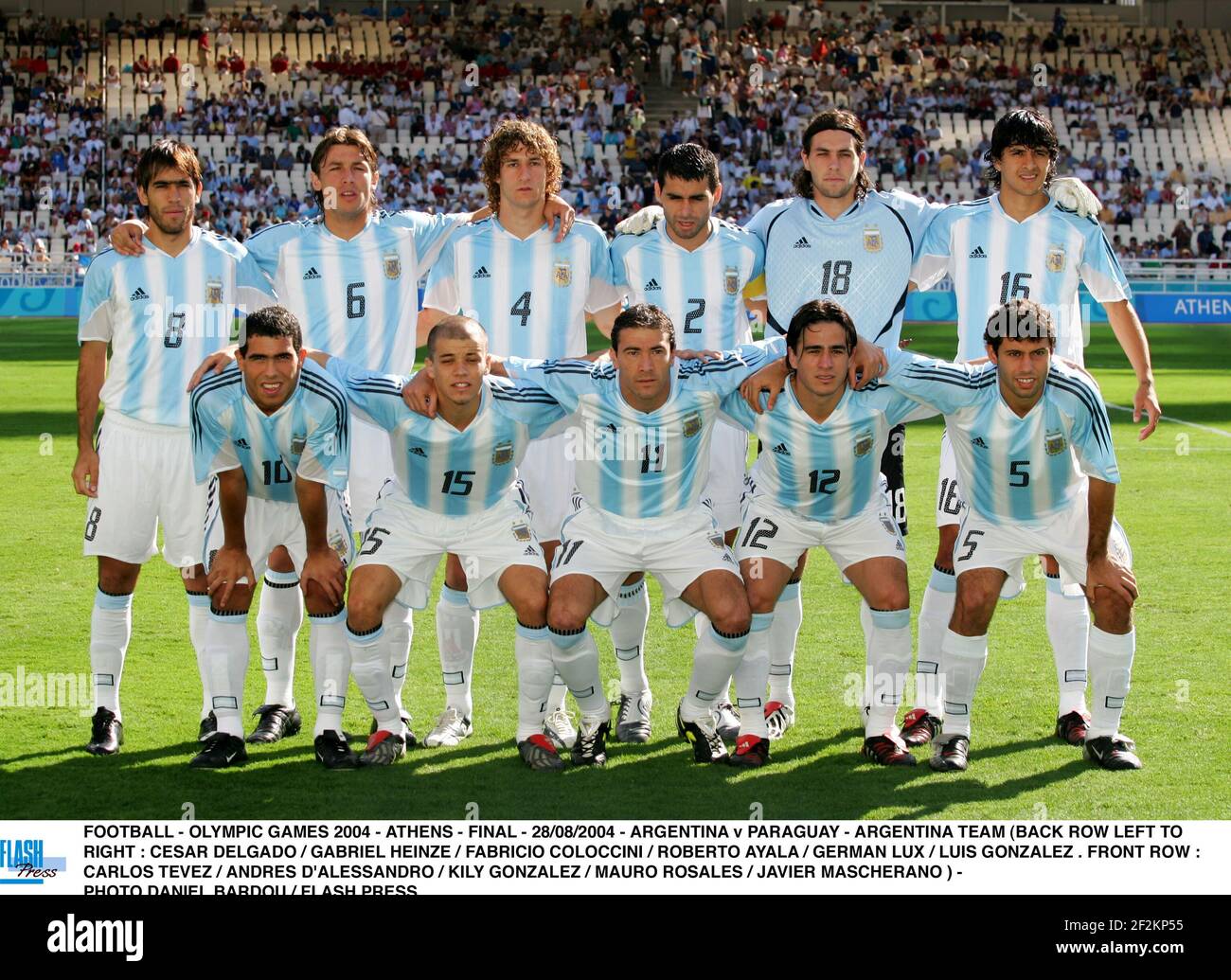 FOOTBALL - OLYMPIC GAMES 2004 - ATHENS - FINAL - 28/08/2004 - ARGENTINA v PARAGUAY - ARGENTINA TEAM (BACK ROW LEFT TO RIGHT : CESAR DELGADO / GABRIEL HEINZE / FABRICIO COLOCCINI / ROBERTO AYALA / GERMAN LUX / LUIS GONZALEZ . FRONT ROW : CARLOS TEVEZ / ANDRES D'ALESSANDRO / KILY GONZALEZ / MAURO ROSALES / JAVIER MASCHERANO ) - PHOTO DANIEL BARDOU / FLASH PRESS Stock Photo